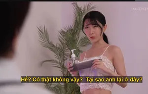 Dùng tiền mua dâm cô bạn gái vú bự đang đón xe buýt